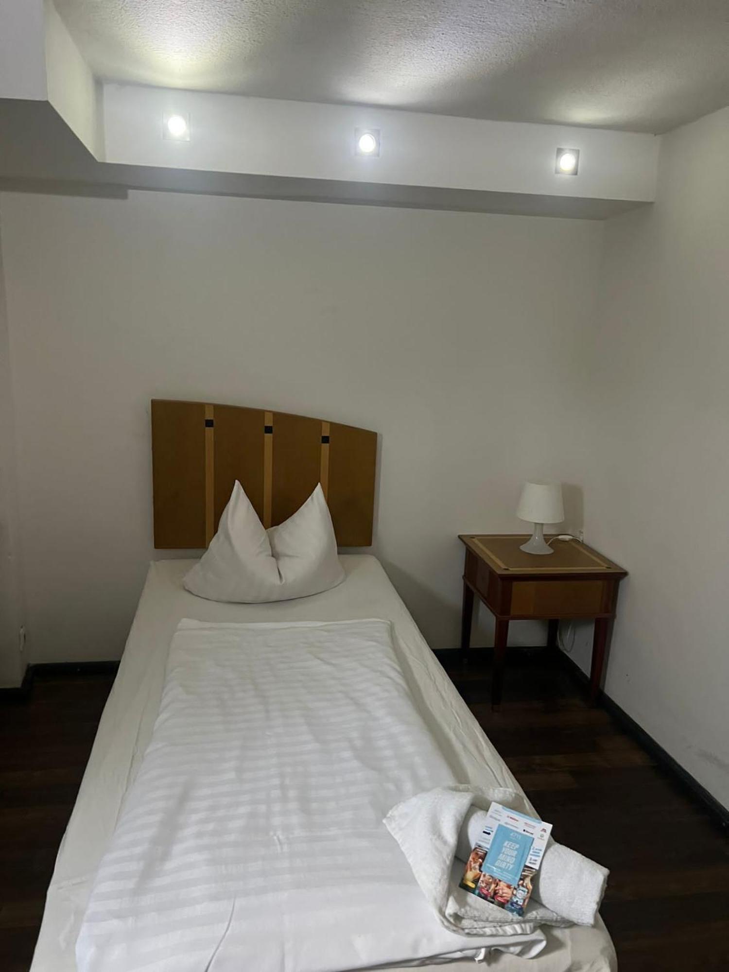 Gz Hostel บอนน์ ภายนอก รูปภาพ